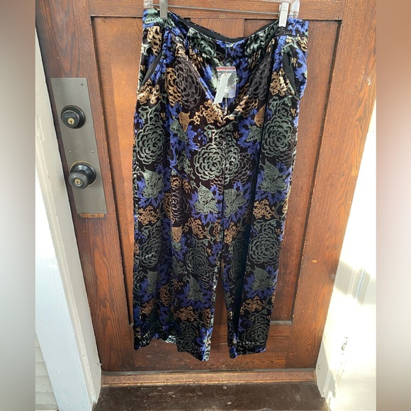 NWT Anthropologie low-rise printed pleated pant (8P) - Picture 3 of 12